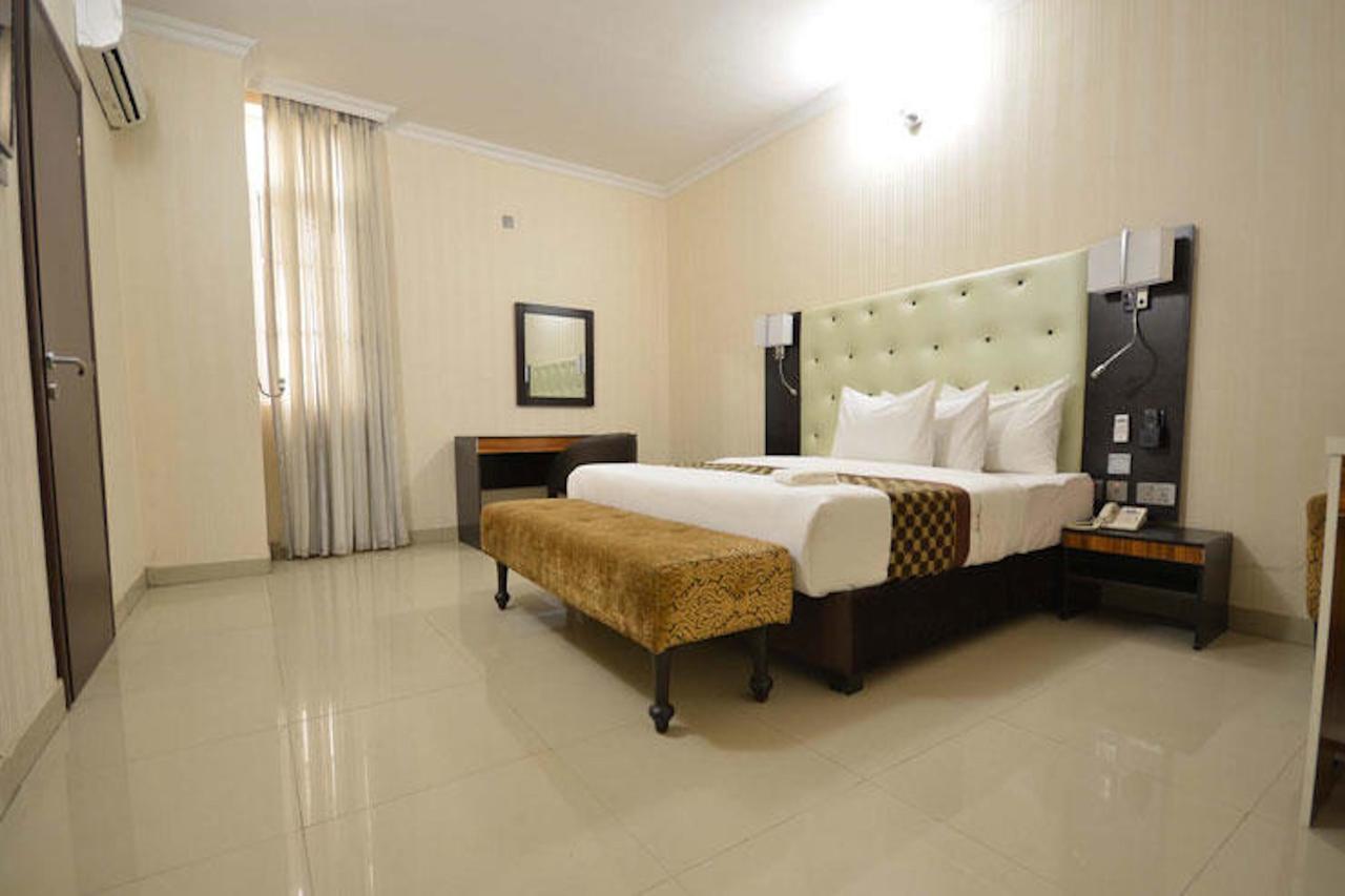 Lakeem Suites Agboyin Surulere Lagos Exteriér fotografie